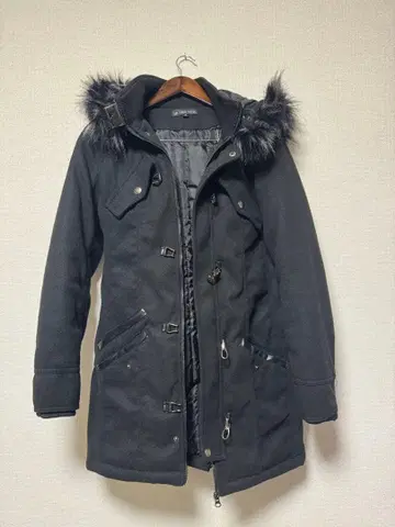 [러그타임 셀렉] 블랙 남성용 코트