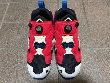 Reebok SixTONES 콜라보 스니커즈