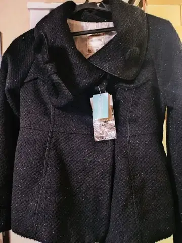 [ 로디스포토 ] 미사용 새상품 블랙 코트 리본 디자인