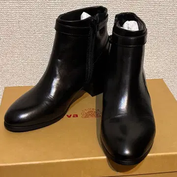 블랙 가죽 숏부츠 힐부츠 22.5cm