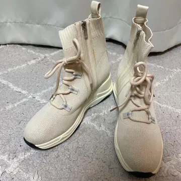 새상품 부츠 스니커즈 메쉬 지퍼 부츠 아이보리