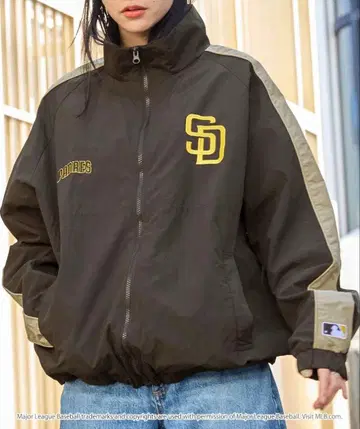 다크 브라운 나일론 자켓 M