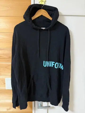 유니폼 익스페리먼트 2022 A/W 로고 후드티 4