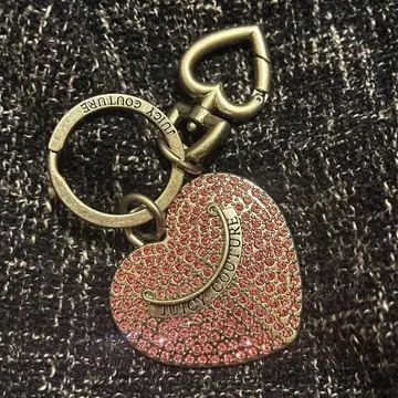 juicy couture 플랫 하트 키링