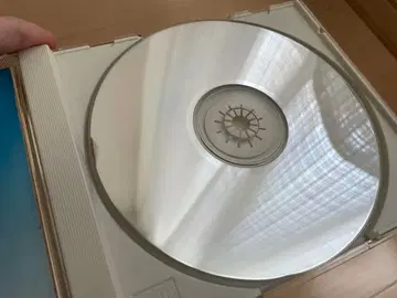 양호한 상태의 CD 방사형 디자인