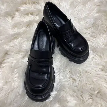 EMODA 탱크 밑창 벌키 로퍼 통굽 블랙