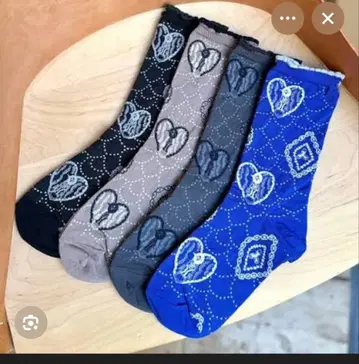 미나 페르호넨 양말 forest card