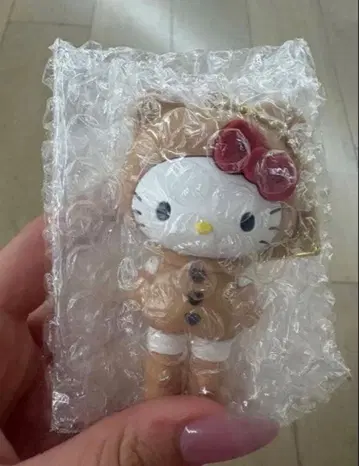 헬로키티 곰 수트 스트랩 키티 곰 수트