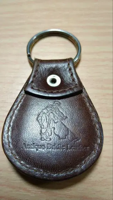 화이트하우스 콕스 앤티크 브라이들 가죽 키링