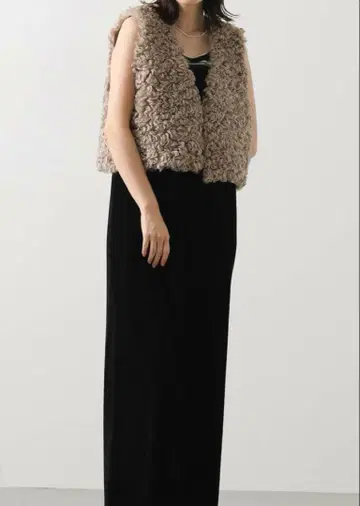 미사용 새상품! 택 포함! Gready Brilliant 퍼 숏 베스트