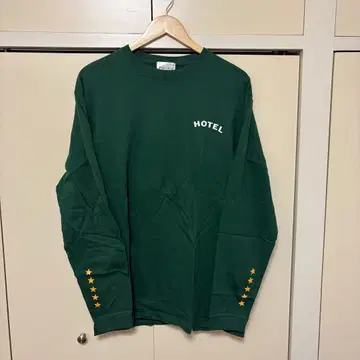 호텔 살롱 다크 그린 긴팔 티셔츠 XL