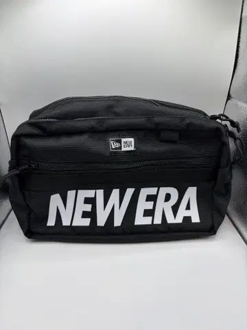 NEWERA 힙색 새상품급 바디백