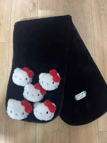 헬로키티 플리스 머플러 merryjenny