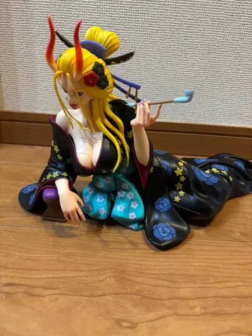 원피스 제일복권 백수해적단 비행 여섯 날개 F상 블랙 마리아 피규어