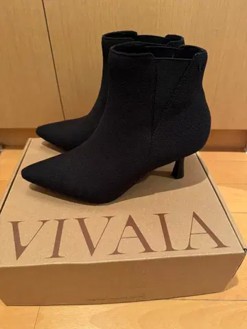 새상품급 VIVAIA 앵클 힐 부츠 23.5cm