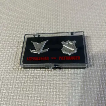 괴도전대 루팡레인저 VS 경찰전대 패트레인저 en film 핀 배지