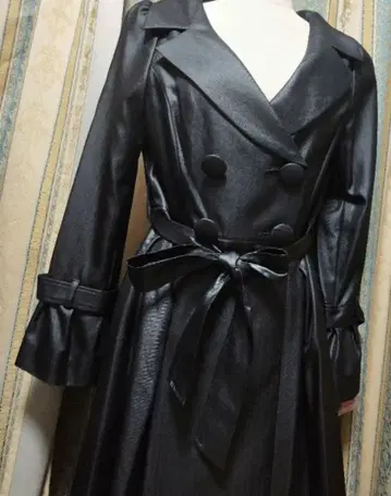 여배우 코트 블랙