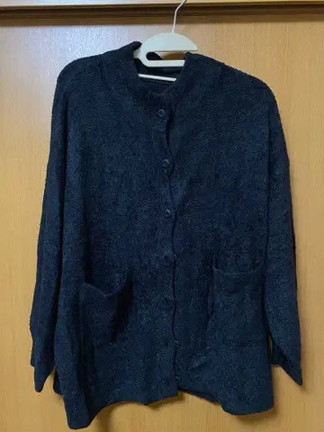 AS KNOW AD 블랙 가디건 feel at ease.