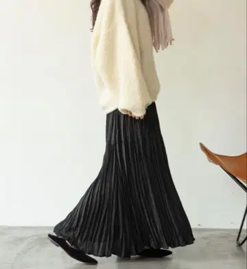 히나리 빈티지 새틴 와셔 스커트 블랙