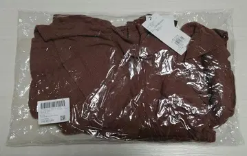 AZUL by moussy 빅 프릴 니트탑