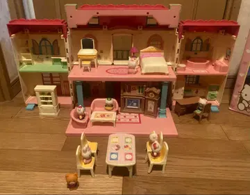 헬로키티 인형의 집