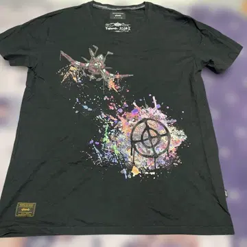 glamb 죠죠의 기묘한 모험 T셔츠