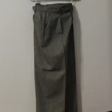 그레이 플리츠 슬랙스