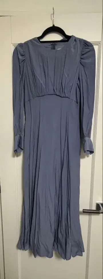 her lip to 스카이블루 원피스