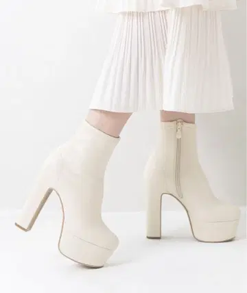 attagirl 스트레치 숏부츠