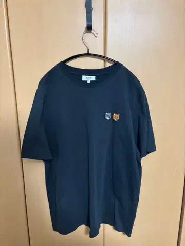 네이비 반팔 티셔츠 고양이와 개 자수