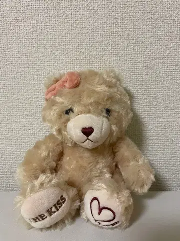 THE KISS 리본 포함 곰 봉제 인형