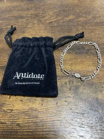 케이스 포함 ANTIDOTE BUYERS CLUB FIGARO 팔찌 M