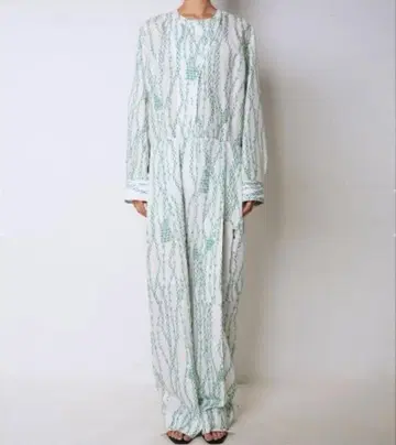 iRENE 라인 드로잉 프린트 점프수트 그린 화이트