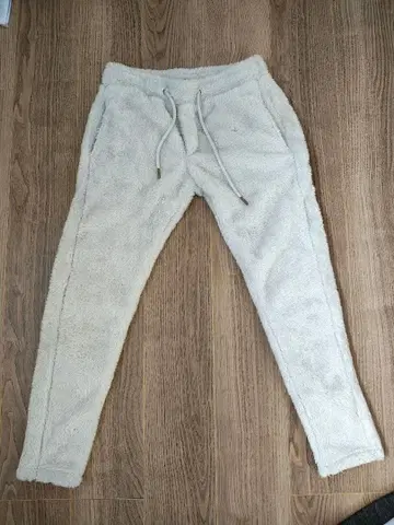 1 PIU 1 UGUALE 3RELAX 플리스 조거 팬츠 아이보리