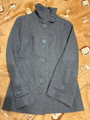 그레이 헤링본 무늬 코트