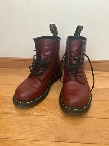 닥터마틴 Dr.Martens 와인 레드 8홀 부츠