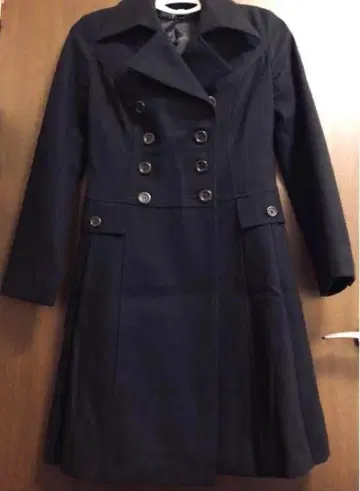 [ INGNI ] A라인 블랙 플리츠 롱 코트 깔끔함