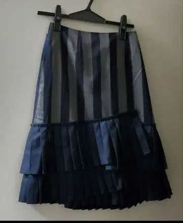 새상품 Chesty 플리츠 디자인 스커트