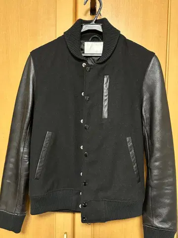 어반 리서치 바시티 자켓