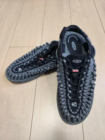 KEEN 유니크 샌들