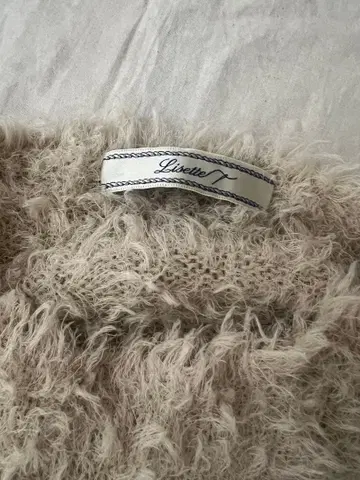 새상품급 LISETTE 리제타 흑먹색 퍼 긴팔 가디건