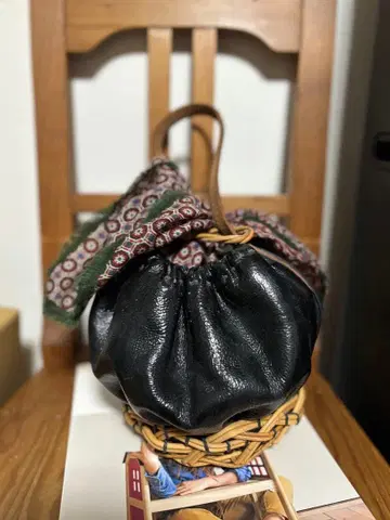 에바고스 ebagos 에나멜 복조리 복조리형 바스켓백