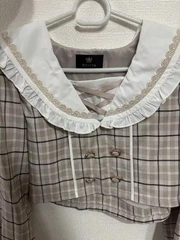 ROJITA 체크 무늬 크롭 상의