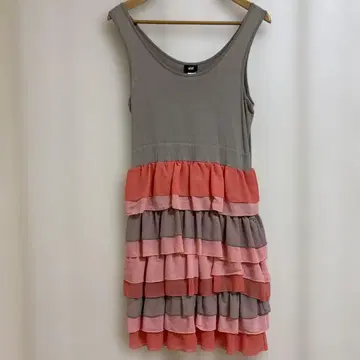 프릴 장식 슬리브리스 원피스