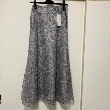 쿠튀르 브로치 자수 그레이 플레어 스커트 L 사이즈 미사용 새상품