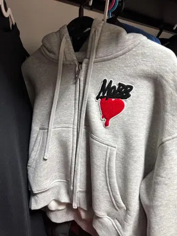 몹 MOBB 지퍼 후드티 숏 기장