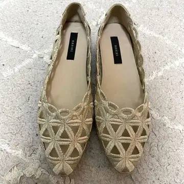 새상품 샴페인 골드 플랫슈즈