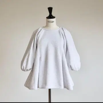 gypsohila 지프소필라 캔디 맨투맨 상의 백 오픈