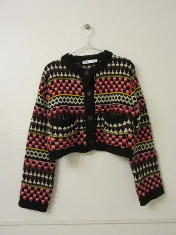 ZARA 멀티 컬러 기하학 패턴 크롭 가디건