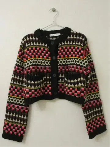 ZARA 멀티 컬러 기하학 패턴 크롭 가디건 블랙
